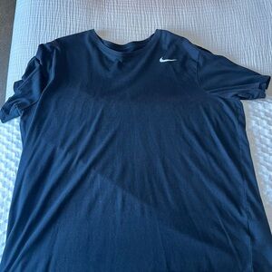 Nike Men's Dark Blue Short Sleeve Tee